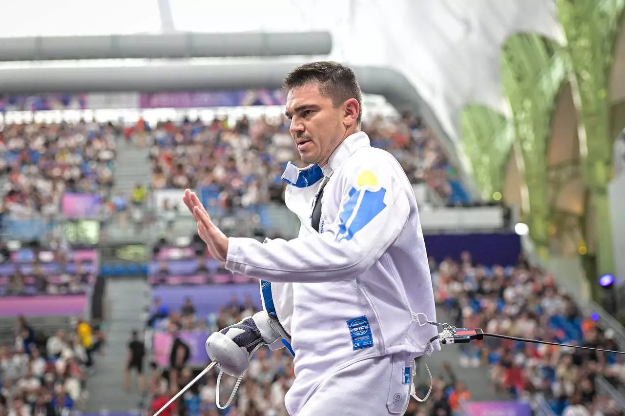 Казахстанский шпажист победил олимпийского чемпиона француза на Олимпиаде в Париже
