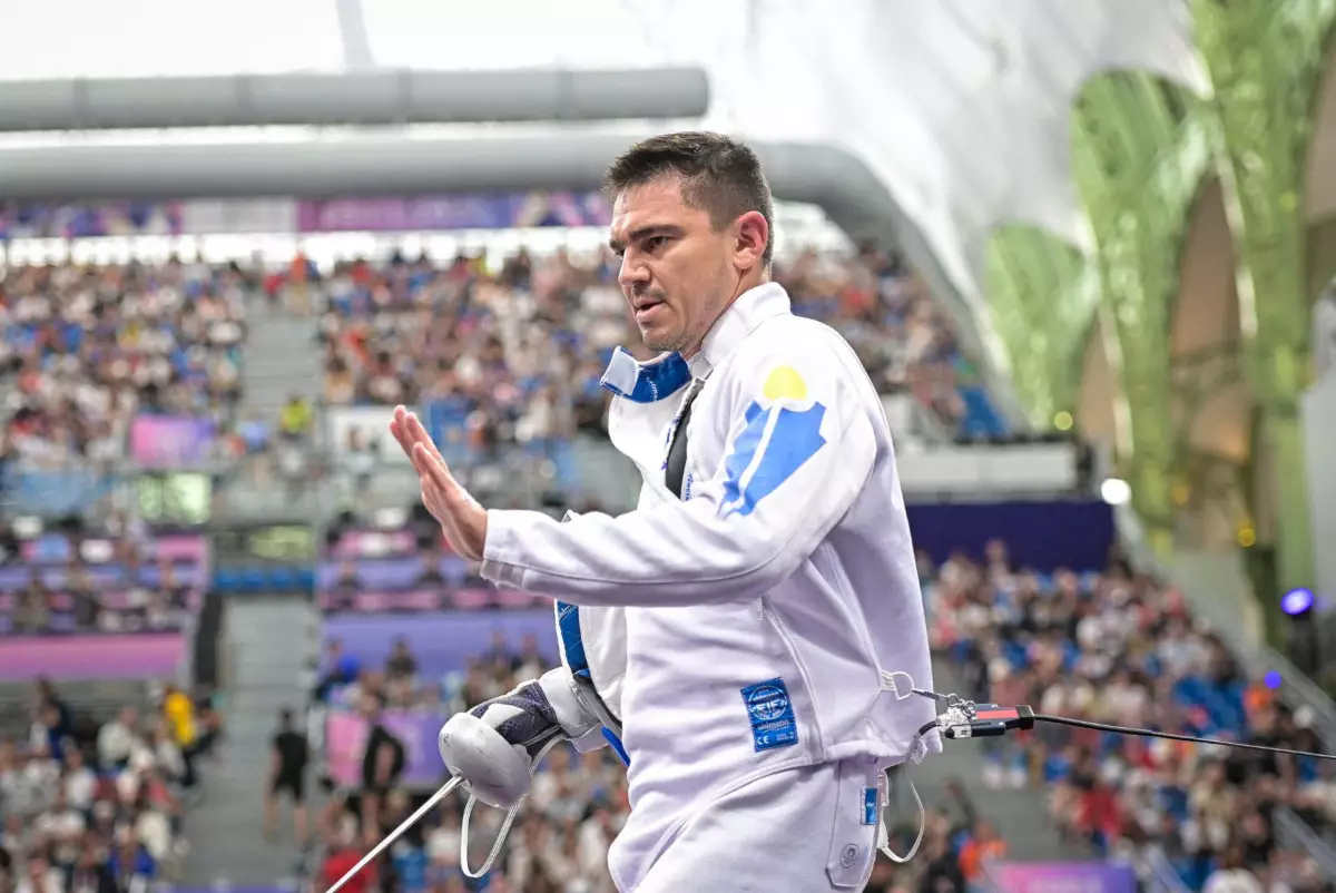 Японский фехтовальщик лишил Руслана Курбанова олимпийской медали
