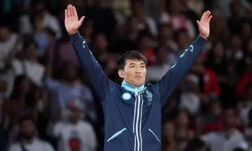 Медаль, громкая сенсация и фиаско капитана. Как Казахстан выступил во второй медальный день Олимпиады-2024
