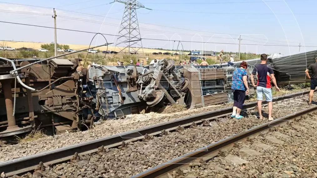 Крушение поезда в России: 140 человек пострадали