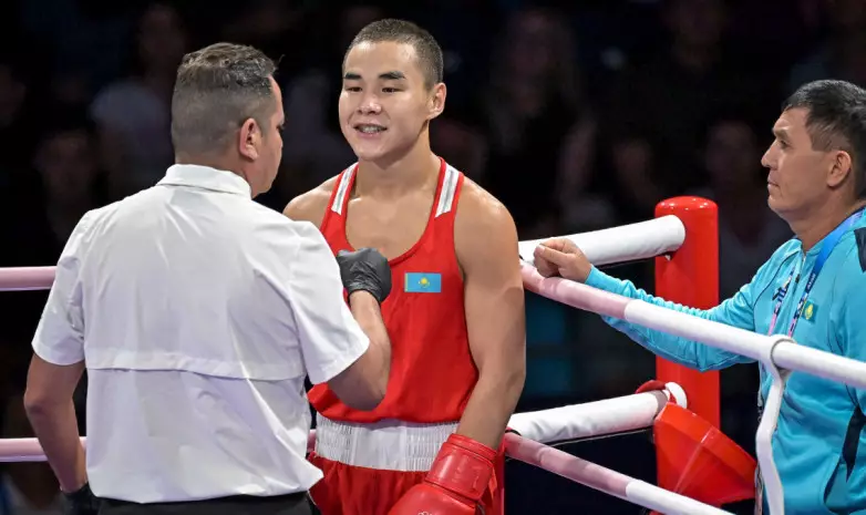 Олимпиада-2024: Казахстанский боксер уверенно прошел в 1/4 финала