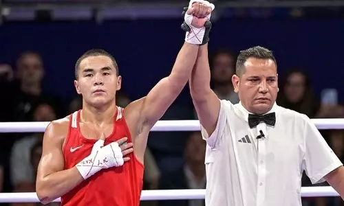 Боксер из Казахстана эмоционально высказался о выходе в четвертьфинал Олимпиады-2024