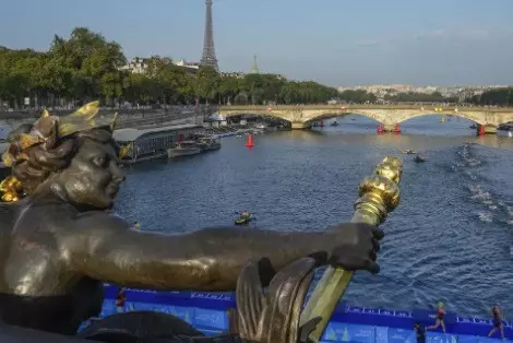 Олимпиада-2024: в Париже отменили соревнования на Сене из-за грязной воды