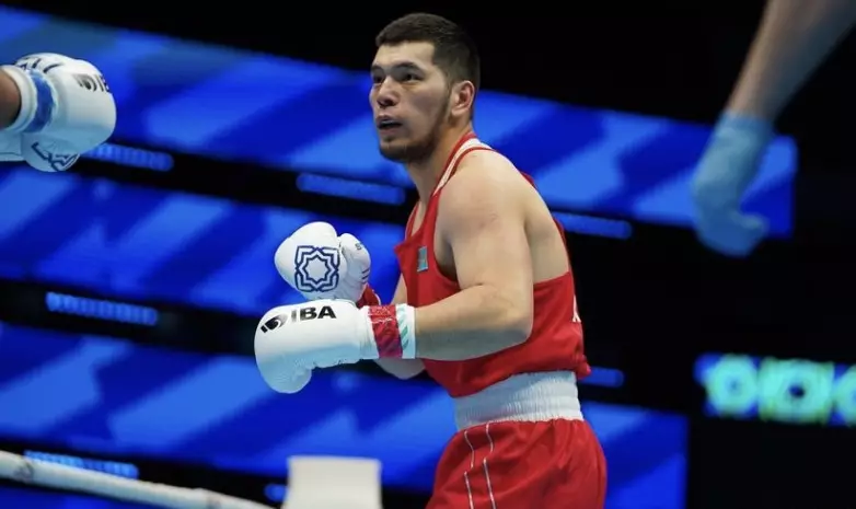Казахстанский чемпион мира преодолел нокдаун и победил на Олимпиаде-2024