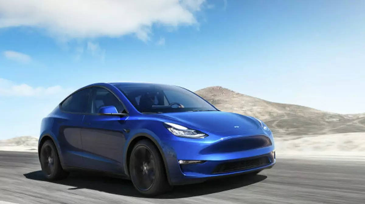 Tesla отзывает почти 2 млн автомобилей: в чем проблема