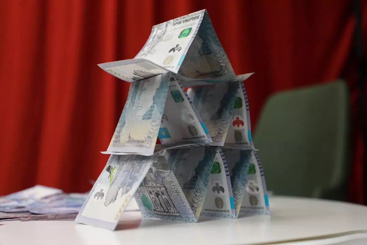 Два жителя Улытау призывали вкладывать деньги в финансовую пирамиду