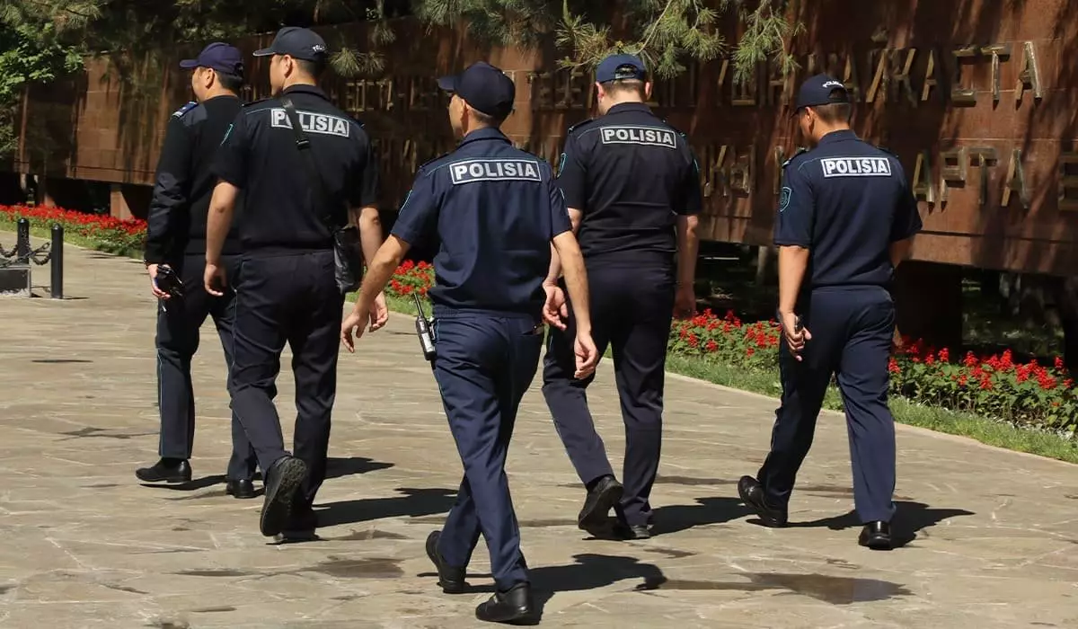 Казахстанских полицейских будут проверять на профессиональную добропорядочность