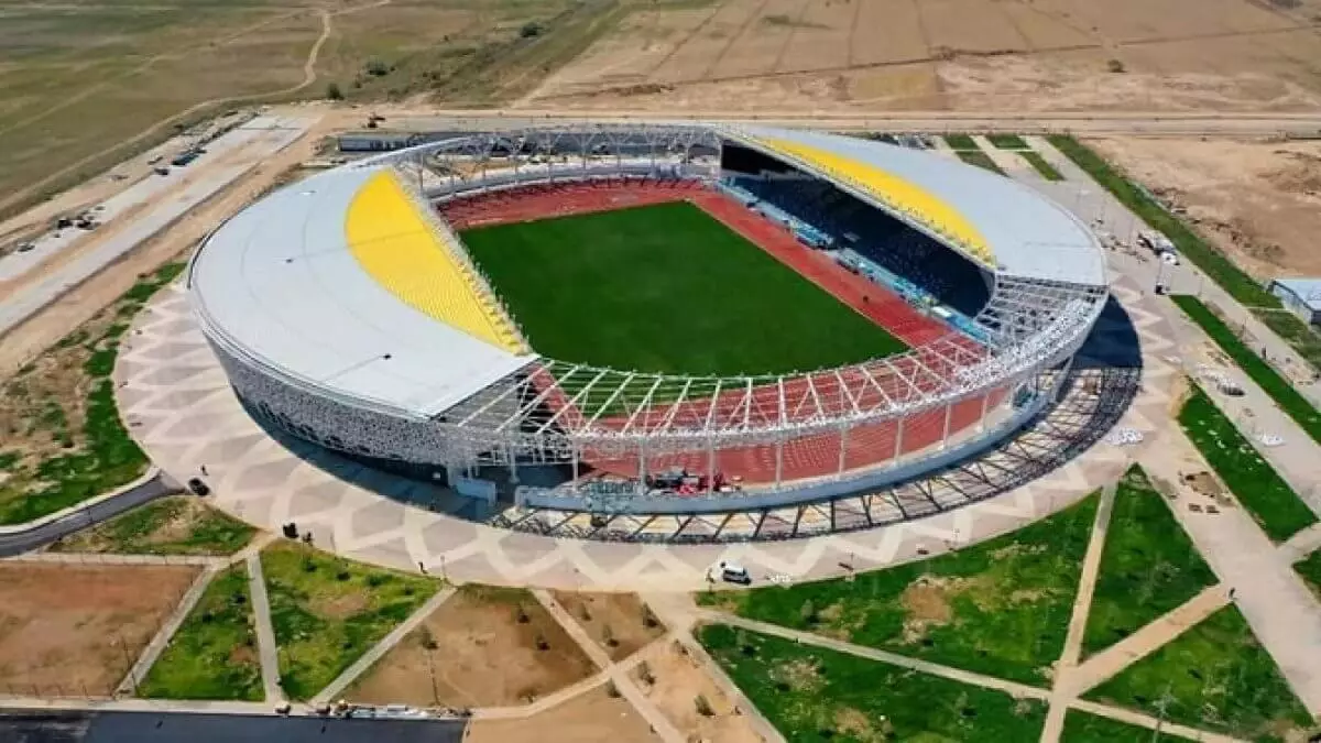 Стадион в Туркестане: Многомиллионный проект стоит без дела