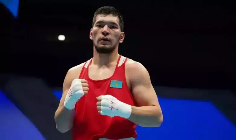 Драматичный бой казахстанского боксера признали одним из лучших на Олимпиаде