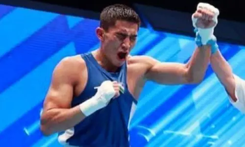 Чемпион мира по боксу из Узбекистана легко вышел в четвертьфинал Олимпиады-2024