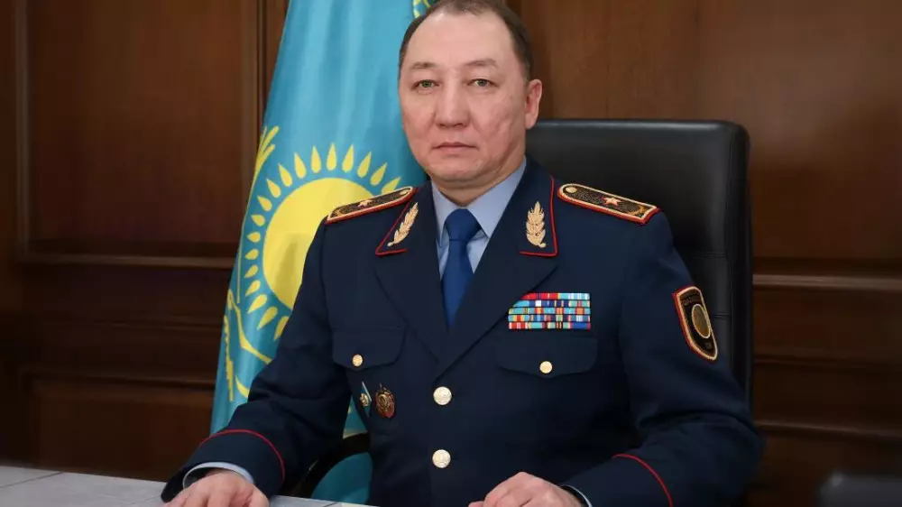 Начальника ДП Жамбылской области отстранили от работы из-за видео в соцсетях