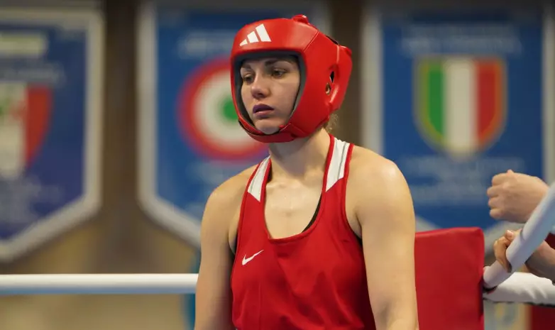Олимпиада-2024: Прямая трансляция боя Валентины Хальзовой в 1/8 финала по боксу