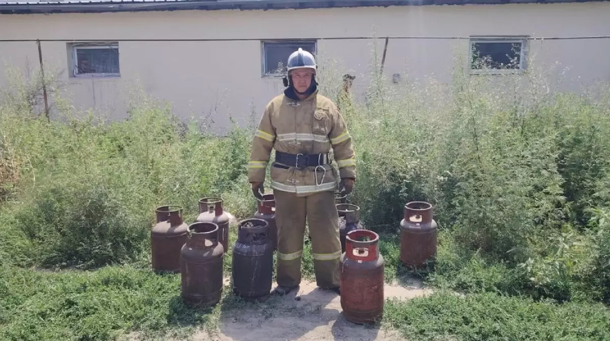 Газовый баллон взорвался при пожаре в жилом дома в Алматинской области