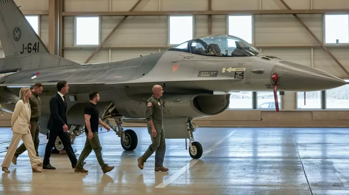 Украина начала использовать истребители F-16 для защиты своего неба