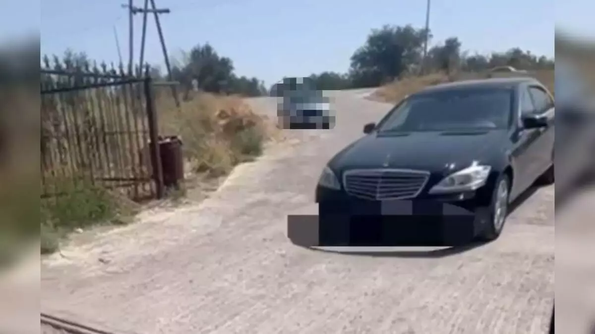 Казахстанец задолжал 100 млн тенге и лишился своего автомобиля
