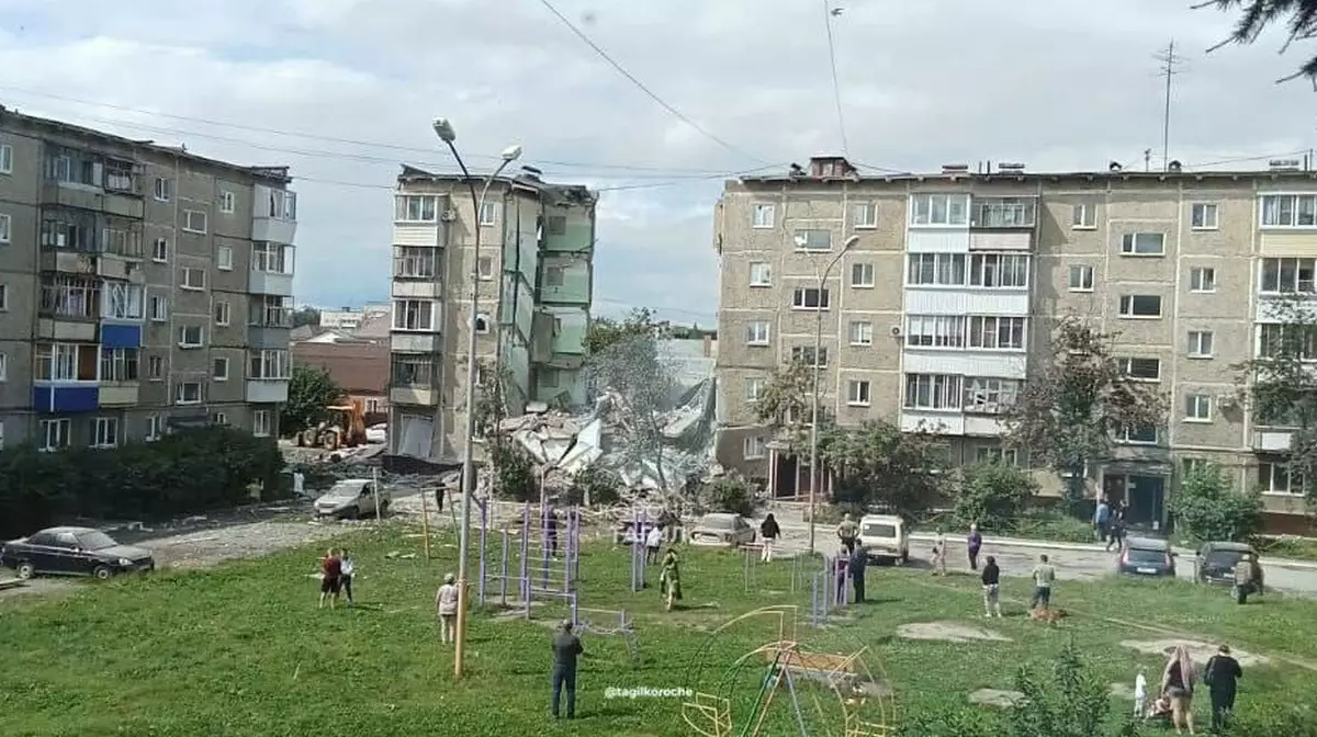 Мощный взрыв разрушил часть жилой пятиэтажки в Нижнем Тагиле. ВИДЕО