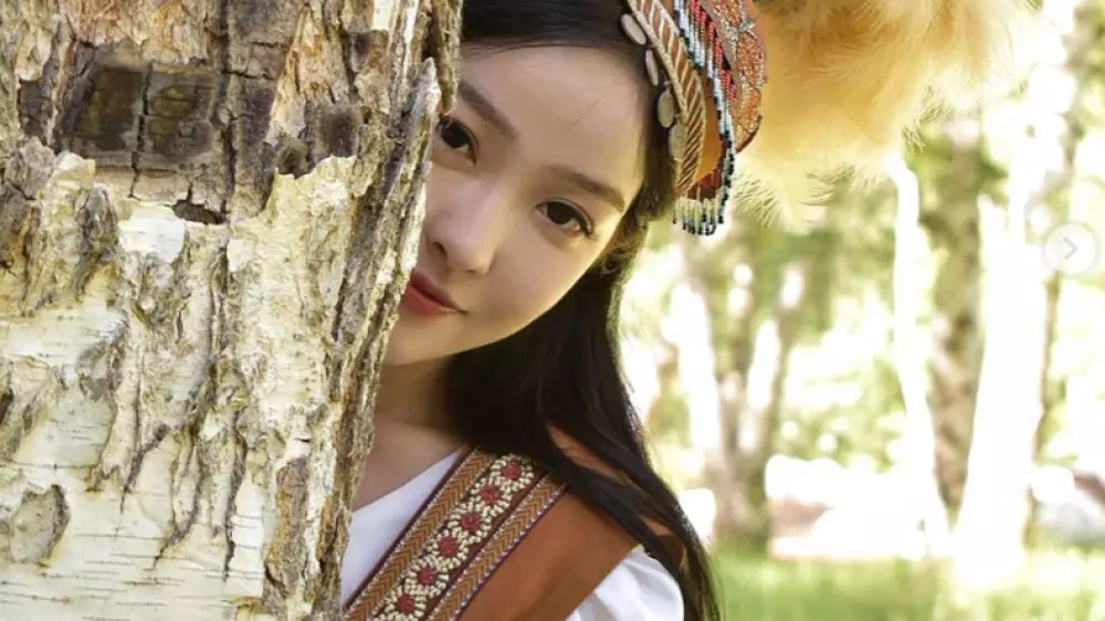Китаянка, полюбившая казахскую культуру, собирает миллионные просмотры