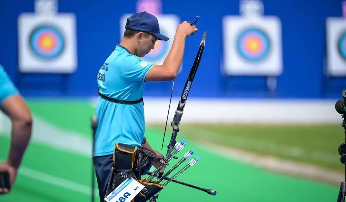 Казахстанский лучник завершил выступление на Олимпиаде-2024