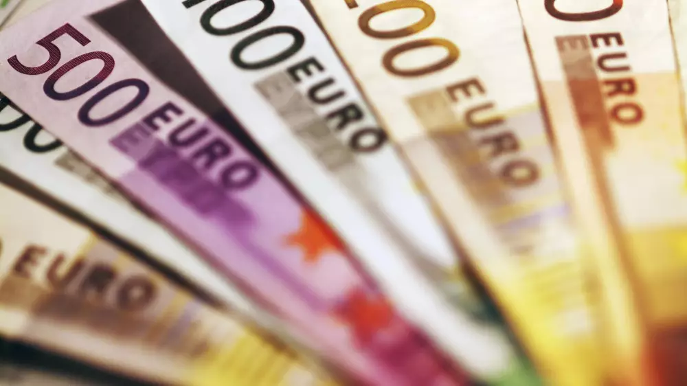 Испания раздаст 2 миллиона евро фрилансерам из разных стран