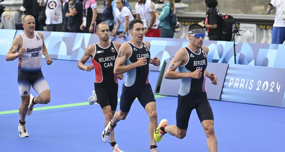 Двоих участников Олимпиады стошнило после заплыва в Сене