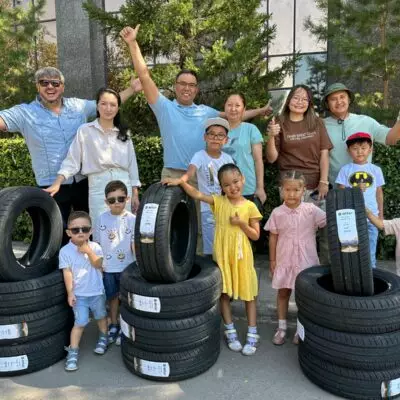 Столичные блогеры подарили подписчикам шины казахстанского производства Attar