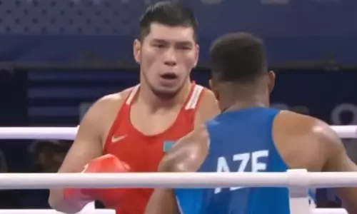 Засудили? Видео первого боя Казахстана за медаль Олимпиады-2024 в боксе