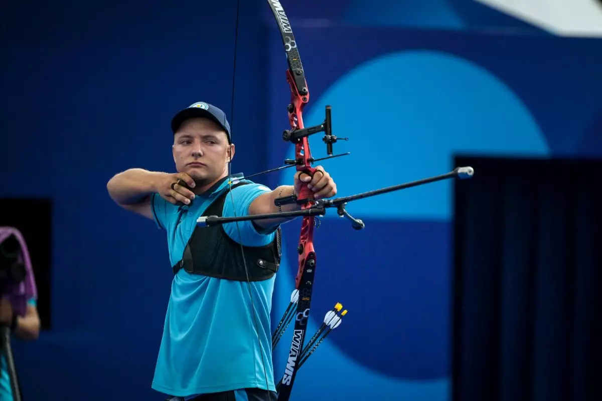 Казахстанский лучник не смог выйти в 1/16 финала Олимпиады-2024