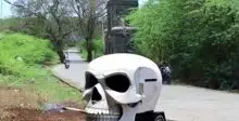 Видео с гигантским велосипедом в виде черепа взорвало интернет
