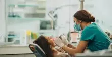 В Казахстане хотят остановить выплаты из ЕНПФ на лечение зубов