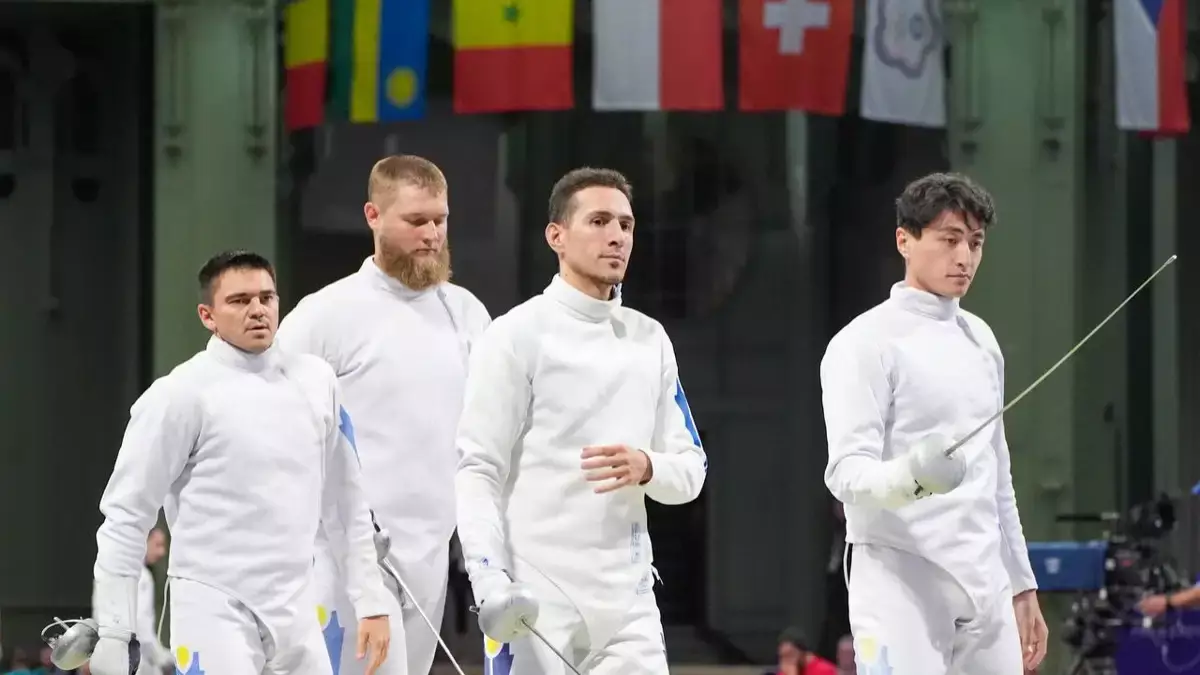 Казахстанские фехтовальщики одержали победу над Египтом на Олимпиаде
