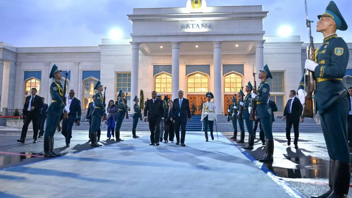 Мемлекет басшысы Конго елінің Президентін шығарып салды