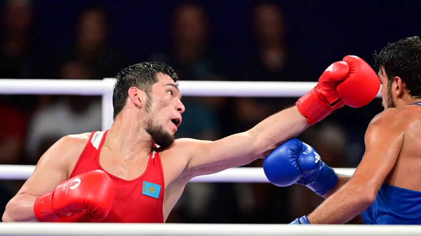 Первая медаль в боксе на Олимпиаде-2024: Нурбек Оралбай прошёл в полуфинал