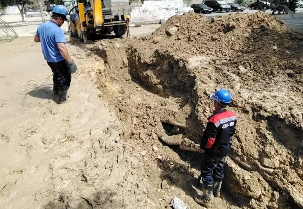 Реки на асфальте: из-за порыва отключили питьевую воду в центре Актау