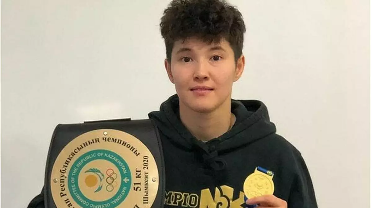 Назым Кызайбай гарантировала Казахстану медаль по боксу