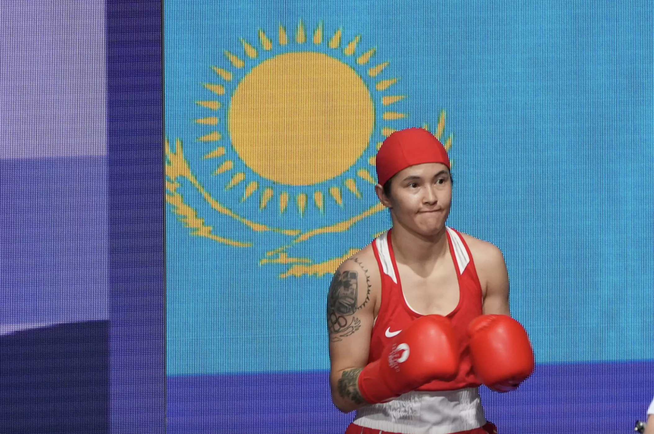 Назым Кызайбай гарантировала Казахстану вторую медаль Олимпиады-2024 по боксу