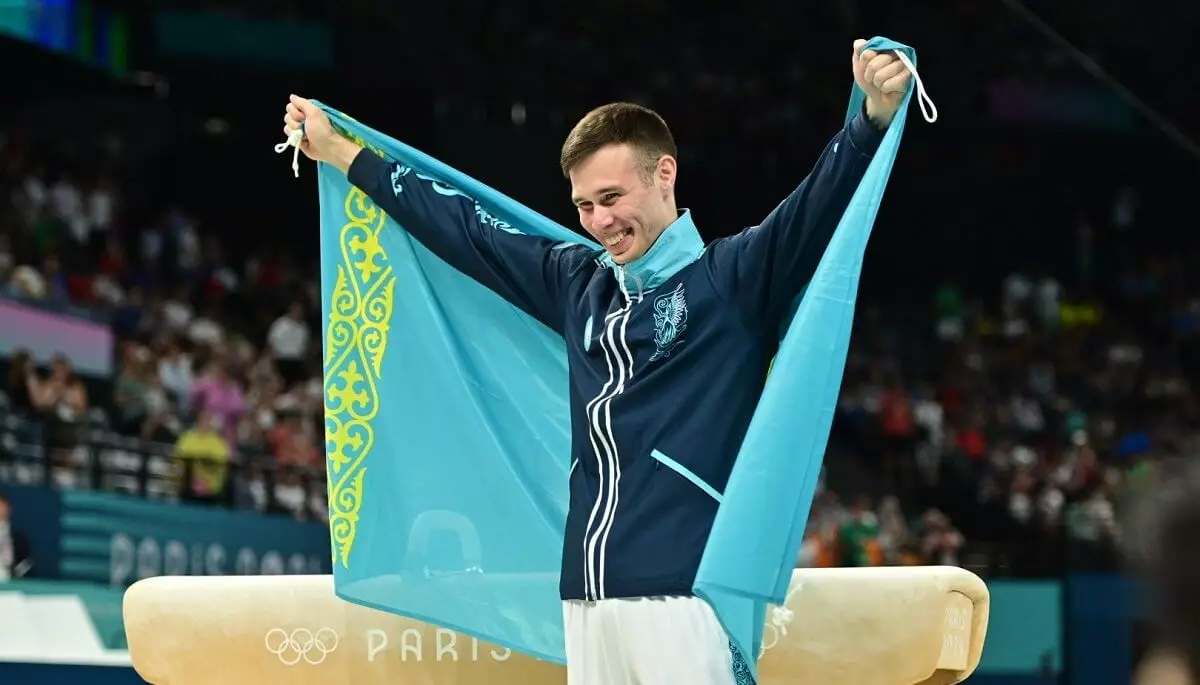 Олимпиада-2024: Нариман Курбанов завоевал "серебро" по спортивной гимнастике
