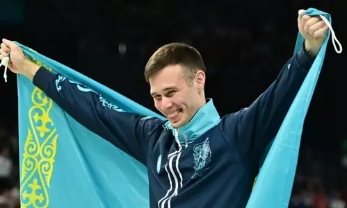 Появилось видео реакции близких Наримана Курбанова на «серебро» Олимпиады-2024