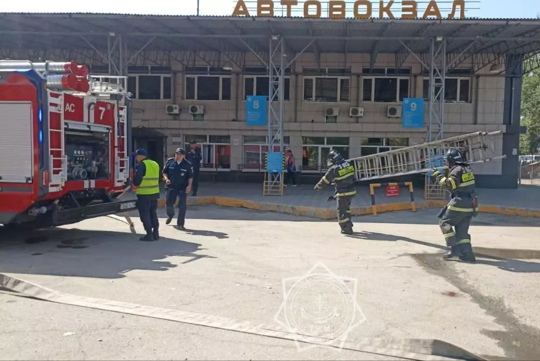 Автовокзал загорелся в Усть-Каменогорске