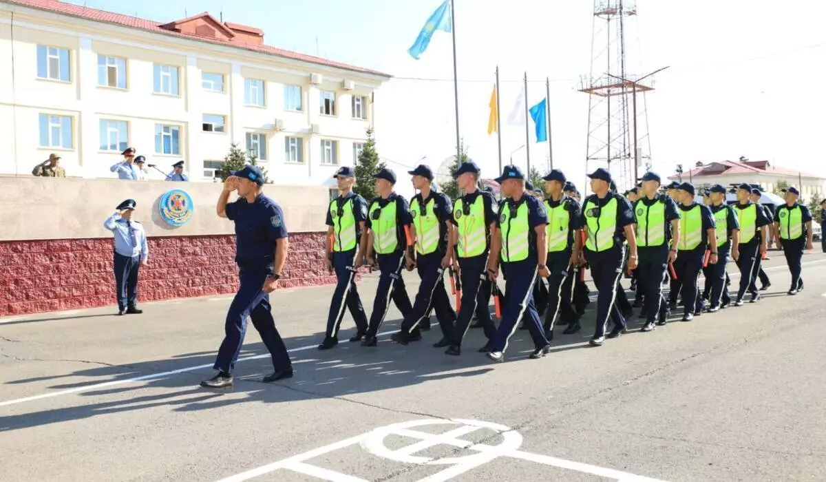 Столичные полицейские провели общегарнизонный развод