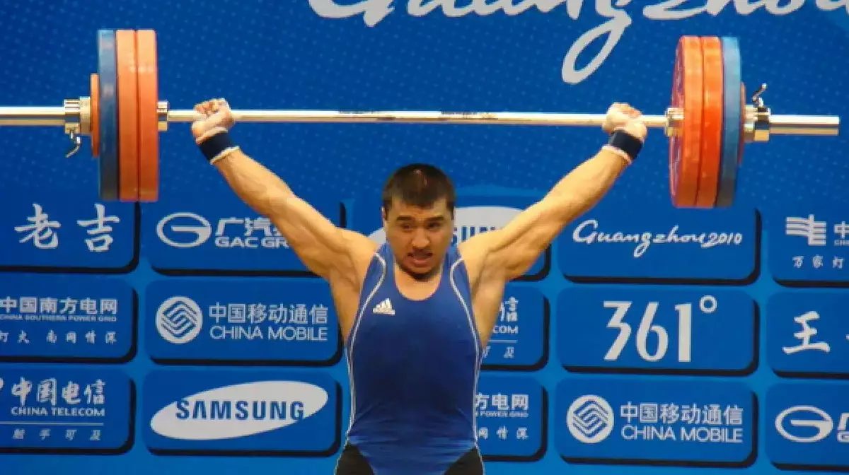 Казахстанский тяжелоатлет рассказал о коррупции и допинге в спорте