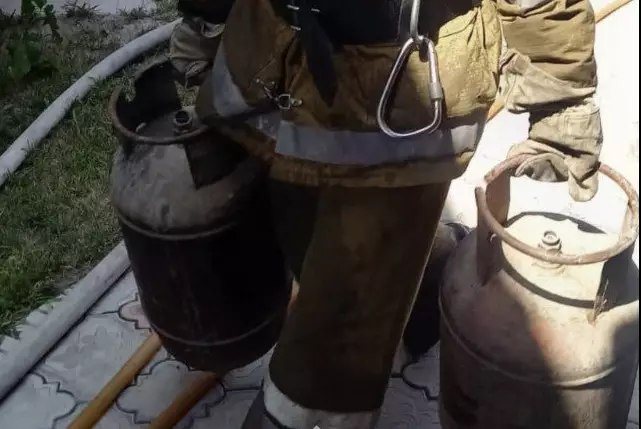 В Талдыкоргане пожарные предотвратили взрыв в частном доме