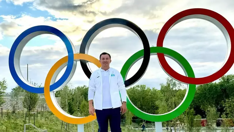 Геннадий Головкин поздравил чемпиона мира из Казахстана с выходом в финал Олимпийских игр в Париже