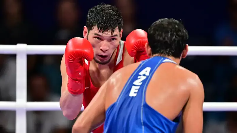 Неожиданным решением судей завершился бой единственного боксёра из Казахстана в полуфинале Олимпиады