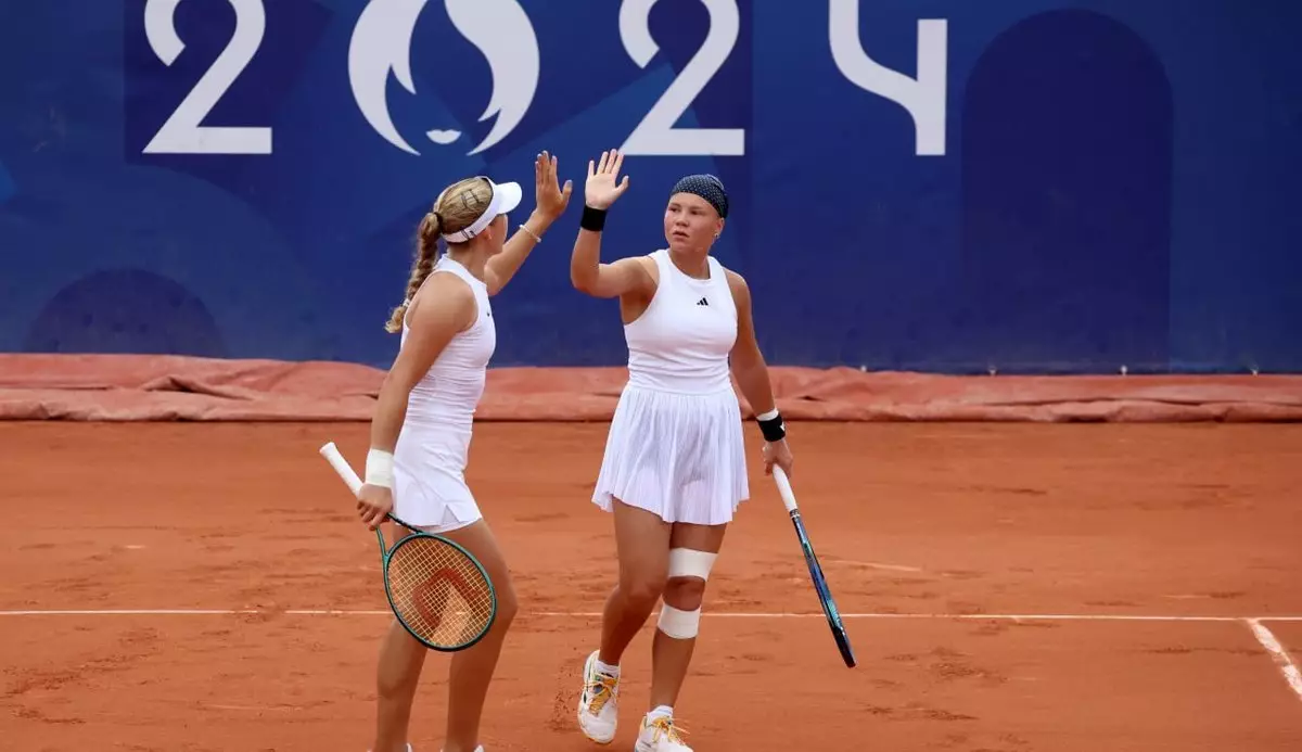 Андреева и Шнайдер завоевали серебро в парном теннисном турнире Олимпиады-2024