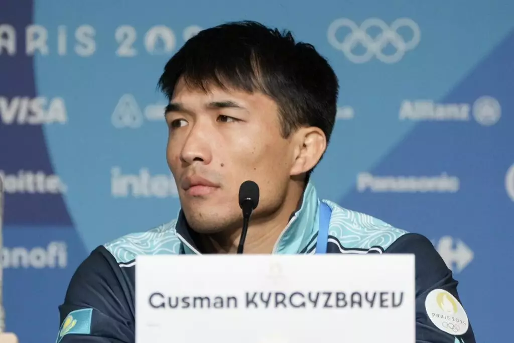 Бронзовому призеру Олимпиады Гусману Кыргызбаеву досрочно присвоили звание капитана