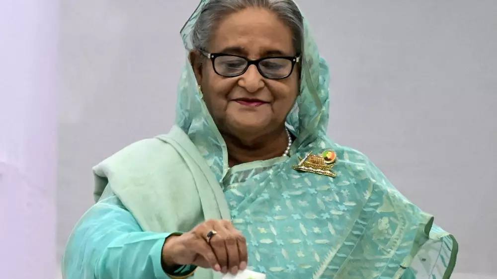 Премьер подала в отставку и покинула страну на фоне беспорядков в Бангладеш - СМИ