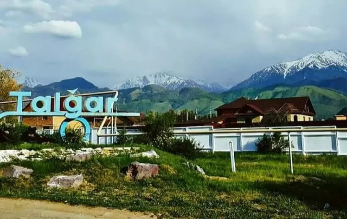 В Алматинской области запретили посещать горные местности и места отдыха за пределами верхней части города Талгар