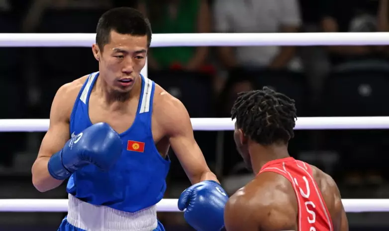 Кыргызский боксер вышел в полуфинал Олимпиады-2024