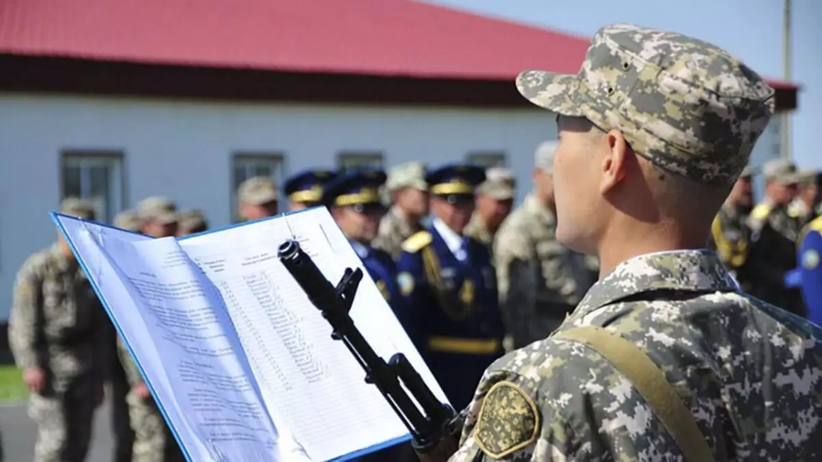 Биылдан бастап жастарды әскерге көбірек тарту көзделіп отыр