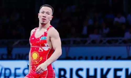 Уникальный чемпион похвалил казахстанского борца за выступление на Олимпиаде-2024